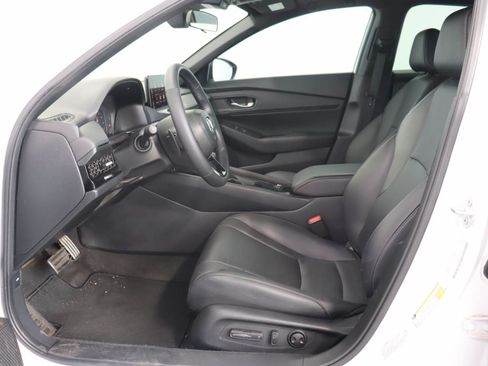 Used 2025 Honda Accord Sport image 8