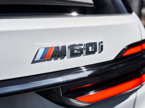 Used 2024 BMW X7 M60i w/ Executive Package AWD/4WD image 11