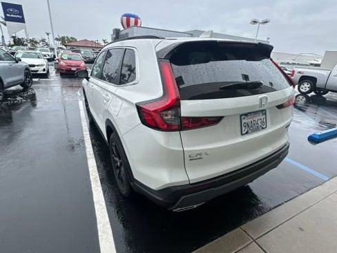 Used 2025 Honda CR-V Sport image 14