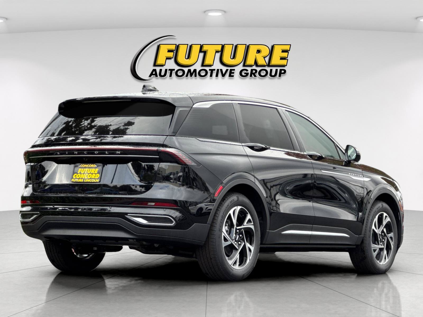 New 2026 Lincoln Nautilus Premier w/ Equipment Group 102A AWD/4WD image 3