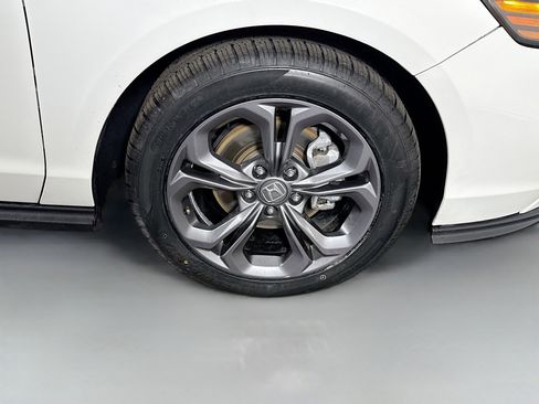 Used 2023 Honda Accord EX image 32
