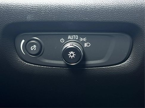 Used 2021 Chevrolet Traverse LS w/ LPO, Floor Liner Package AWD/4WD image 24