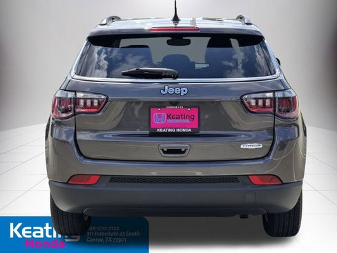Used 2022 Jeep Compass Latitude FWD image 7