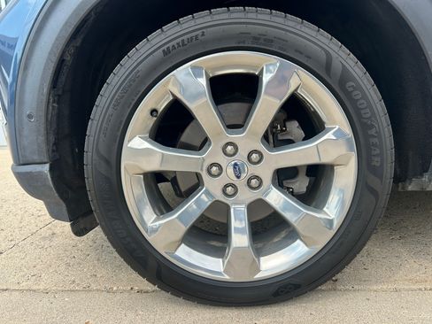 Used 2020 Ford Explorer Platinum w/ Premium Technology Package AWD/4WD image 10