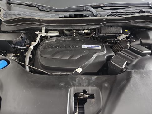 Used 2020 Honda Ridgeline Sport image 11