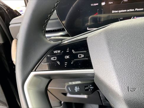 Used 2025 Audi Q5 Premium w/ Convenience Package image 23