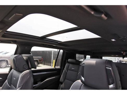 New 2026 Cadillac Escalade ESV Sport w/ Touring Package AWD/4WD image 24