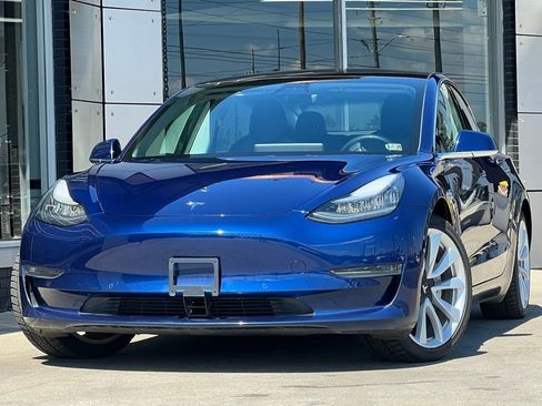 Used 2018 Tesla Model 3 Long Range image 1