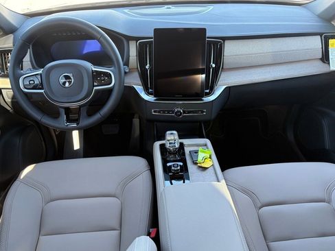 New 2026 Volvo XC90 B6 Plus w/ Protection Package Premier image 11