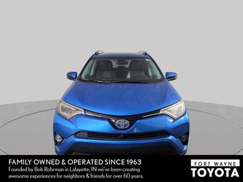 Used 2016 Toyota RAV4 Limited w/ Advanced Technology Package AWD/4WD image 3