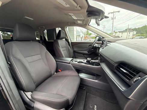 Used 2023 Nissan Rogue S AWD/4WD image 27