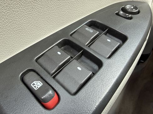 Used 2012 Chevrolet Impala LS image 28