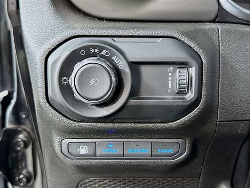 Used 2023 Jeep Wrangler Unlimited w/ Sun & Screen Package AWD/4WD image 14