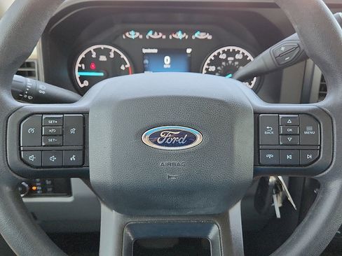 Used 2023 Ford F250 XL w/ STX Appearance Package AWD/4WD image 11