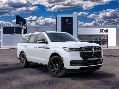 New 2027 Lincoln Navigator Reserve w/ Jet Appearance Package AWD/4WD image 4