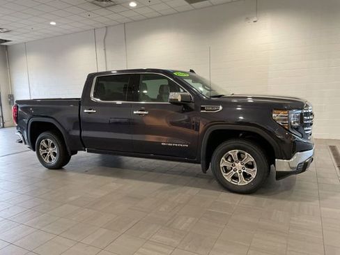 Used 2025 GMC Sierra 1500 SLT image 6