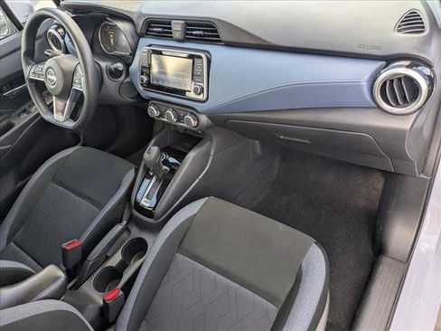 Used 2025 Nissan Versa SV FWD image 21