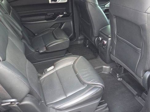 Used 2022 Ford Explorer ST w/ Equipment Group 401A AWD/4WD image 18