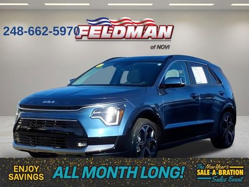 Used 2024 Kia Niro EX Touring image 1