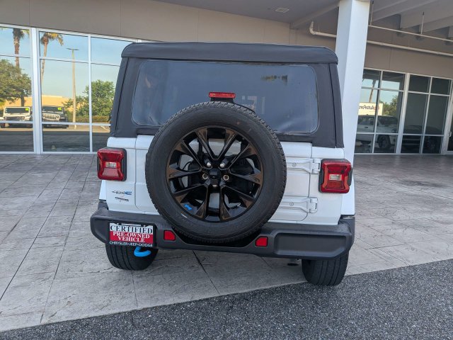Used 2023 Jeep Wrangler Unlimited Sahara AWD/4WD image 5