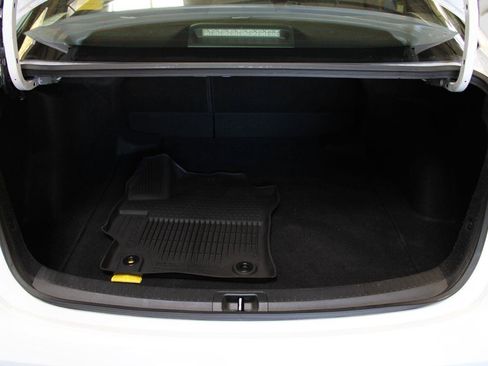 Used 2024 Toyota Corolla SE FWD image 30