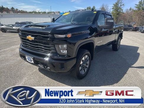 Used 2025 Chevrolet Silverado 2500 Custom w/ Custom Value Package AWD/4WD image 1
