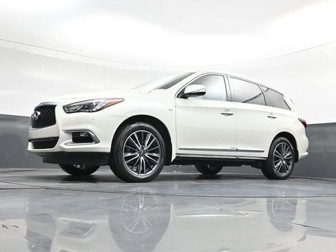 Used 2017 INFINITI QX60 Luxe w/ Deluxe Technology Package AWD/4WD image 38