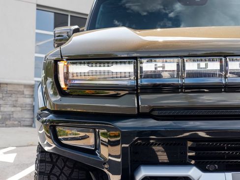 Used 2025 GMC Hummer EV 2X w/ Extreme Off-Road Package AWD/4WD image 10