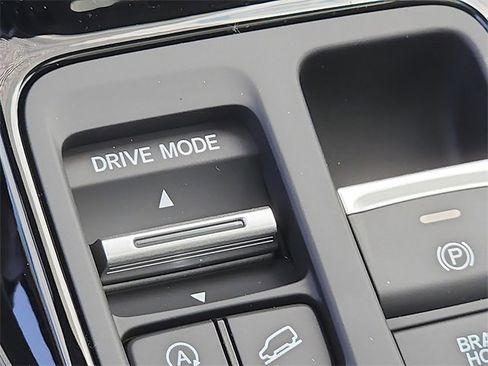 New 2025 Honda Pilot Touring image 20