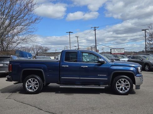 Used 2017 GMC Sierra 1500 SLT w/ SLT Premium Package image 7