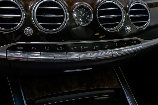 Used 2019 Mercedes-Benz S 560 4MATIC Sedan image 34
