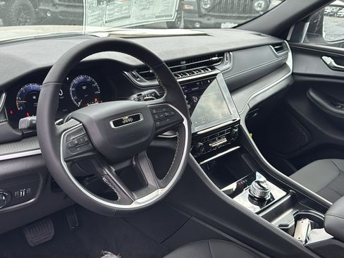 New 2026 Jeep Grand Cherokee Laredo X AWD/4WD image 12