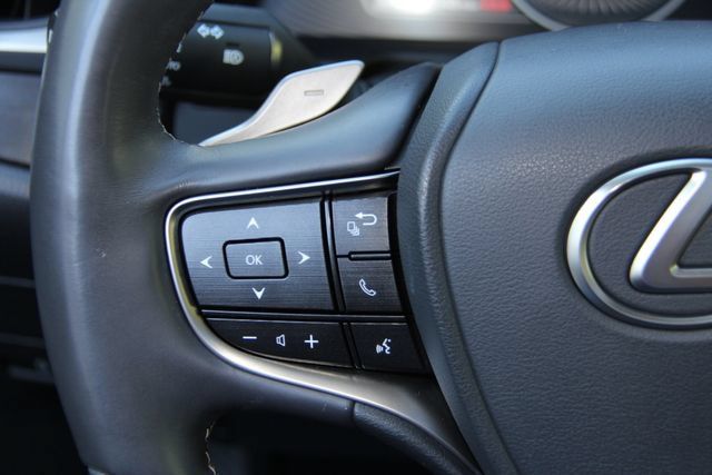 Used 2019 Lexus ES 350 w/ Accessory Package FWD image 22