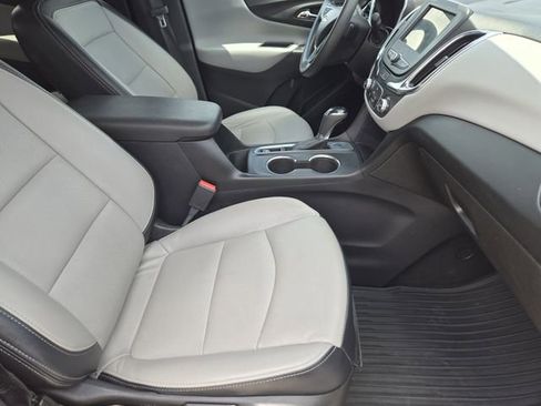 Used 2019 Chevrolet Equinox LT FWD image 15