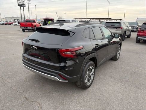 New 2026 Chevrolet Trax LT w/ LT Convenience Package image 6