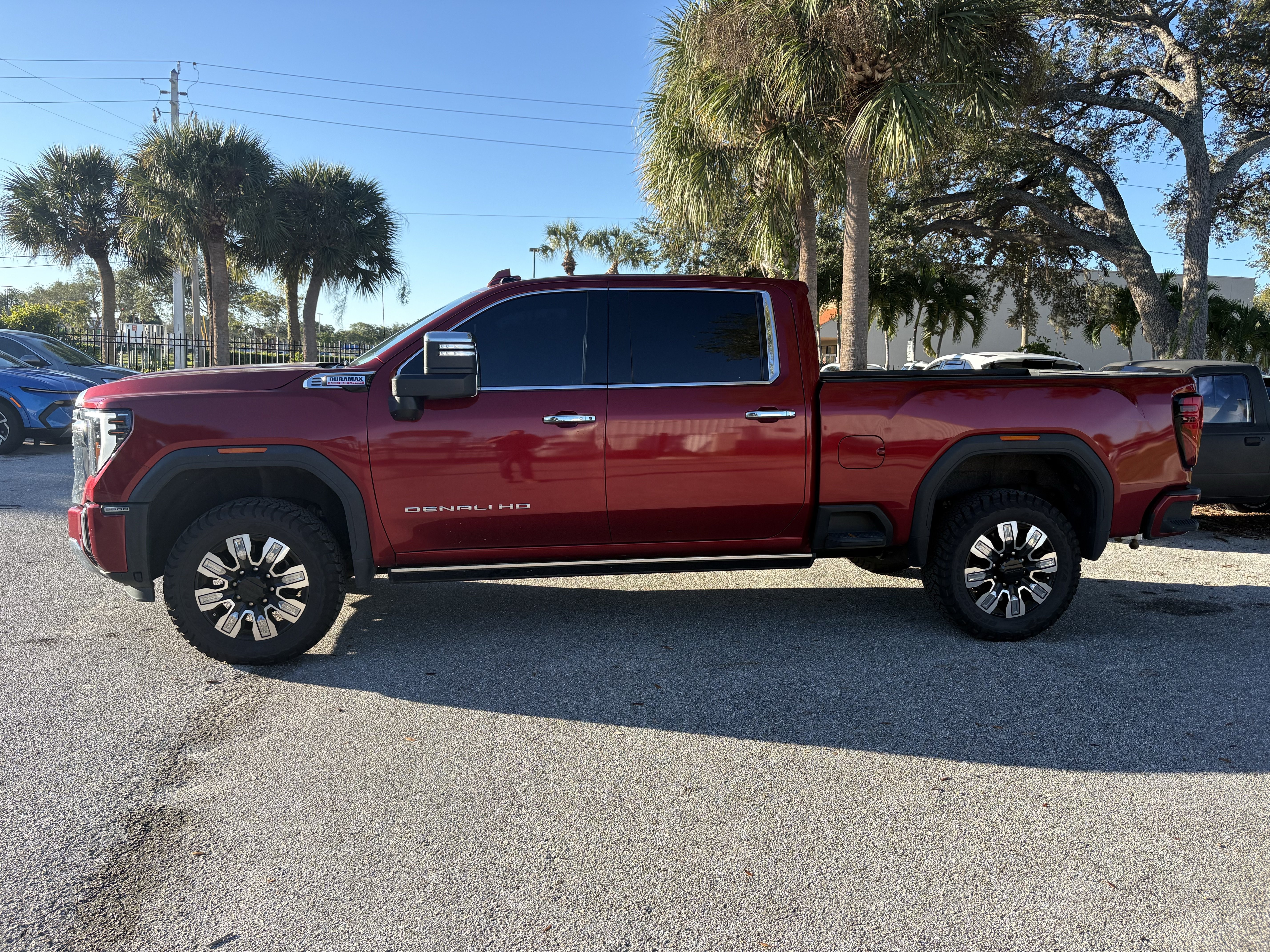 Used 2024 GMC Sierra 3500 Denali w/ Denali Reserve Package AWD/4WD image 4