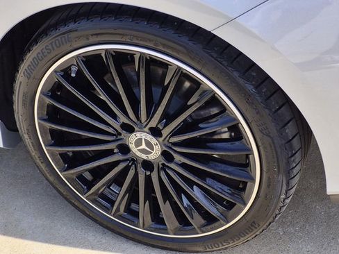 Certified 2025 Mercedes-Benz CLA 250 image 8