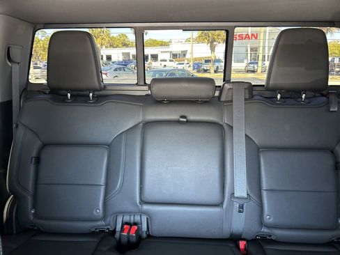 Used 2022 Chevrolet Silverado 1500 LT Trail Boss w/ Convenience Package II image 14