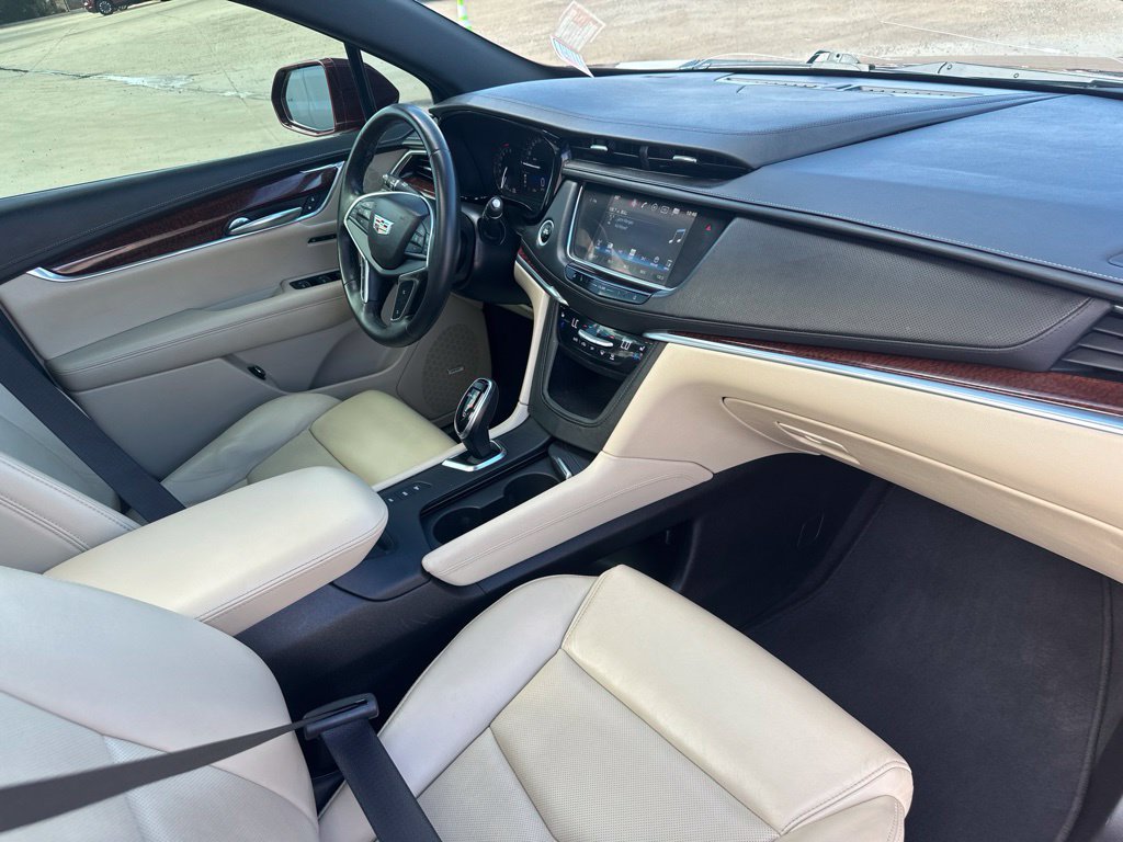 Used 2017 Cadillac XT5 Premium Luxury AWD/4WD image 32