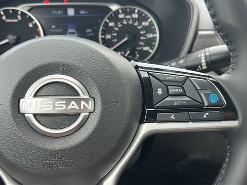 Used 2025 Nissan Altima 2.5 SV w/ SV Premium Package AWD/4WD image 27