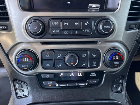 Used 2018 GMC Yukon Denali RWD image 27