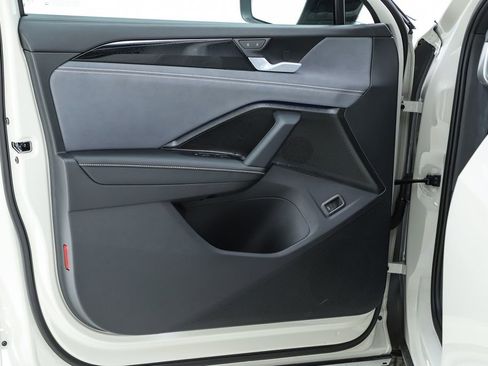 New 2026 Volkswagen Tiguan SE R-Line image 57