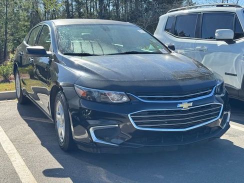 Used 2018 Chevrolet Malibu LS w/ LPO, Convenience Package 1 image 1