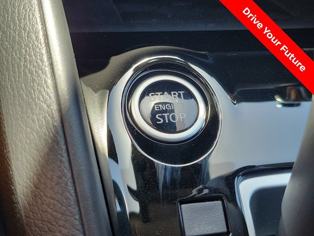 Certified 2025 Nissan Versa SV w/ Trunk Package FWD image 10