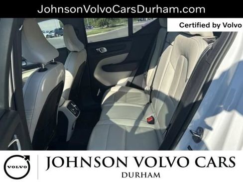 Used 2023 Volvo XC40 B5 Ultimate w/ Protection Package Premier AWD/4WD image 11