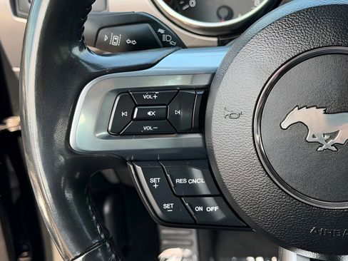 Used 2022 Ford Mustang Premium RWD image 40