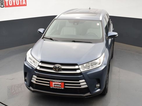 Used 2019 Toyota Highlander XLE image 30
