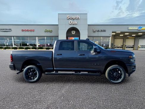 New 2026 RAM 2500 Big Horn AWD/4WD image 2