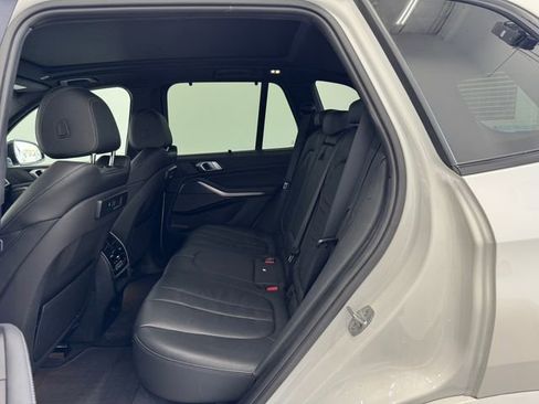 Used 2019 BMW X5 xDrive40i w/ M Sport Package image 18