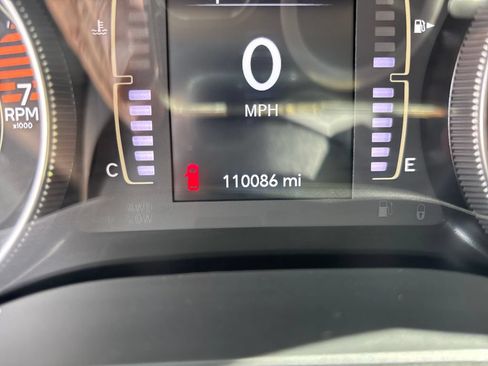 Used 2019 Jeep Cherokee Latitude w/ Popular Appearance Group FWD image 17